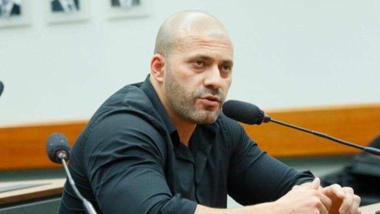 Moraes dá 48 horas para Daniel Silveira explicar vídeo publicado no X