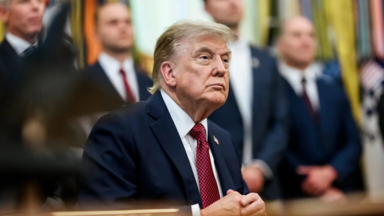 Trump ameaça Irã com ‘guerra econômica’ sem precedentes