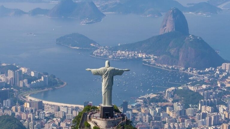 Brasil entre o orgulho interno e a desconfiança externa