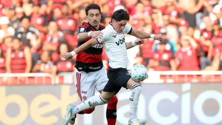 Flamengo domina Botafogo e vence clássico no Maracanã