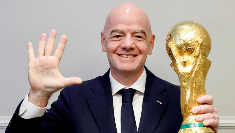 Fifa recebe pedido para impedir Infantino de disputar reeleição