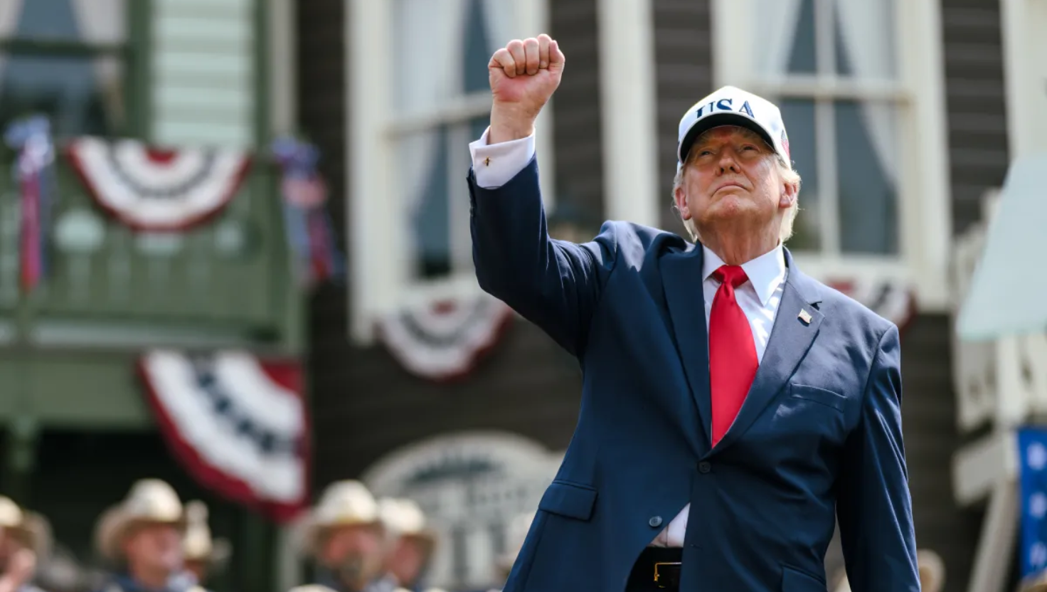 Trump exige rendição do Irã e ameaça bombardear Omã