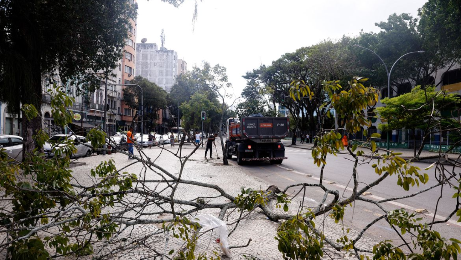 Alerta de vendaval forte fecha parques e colocam Rio em alerta