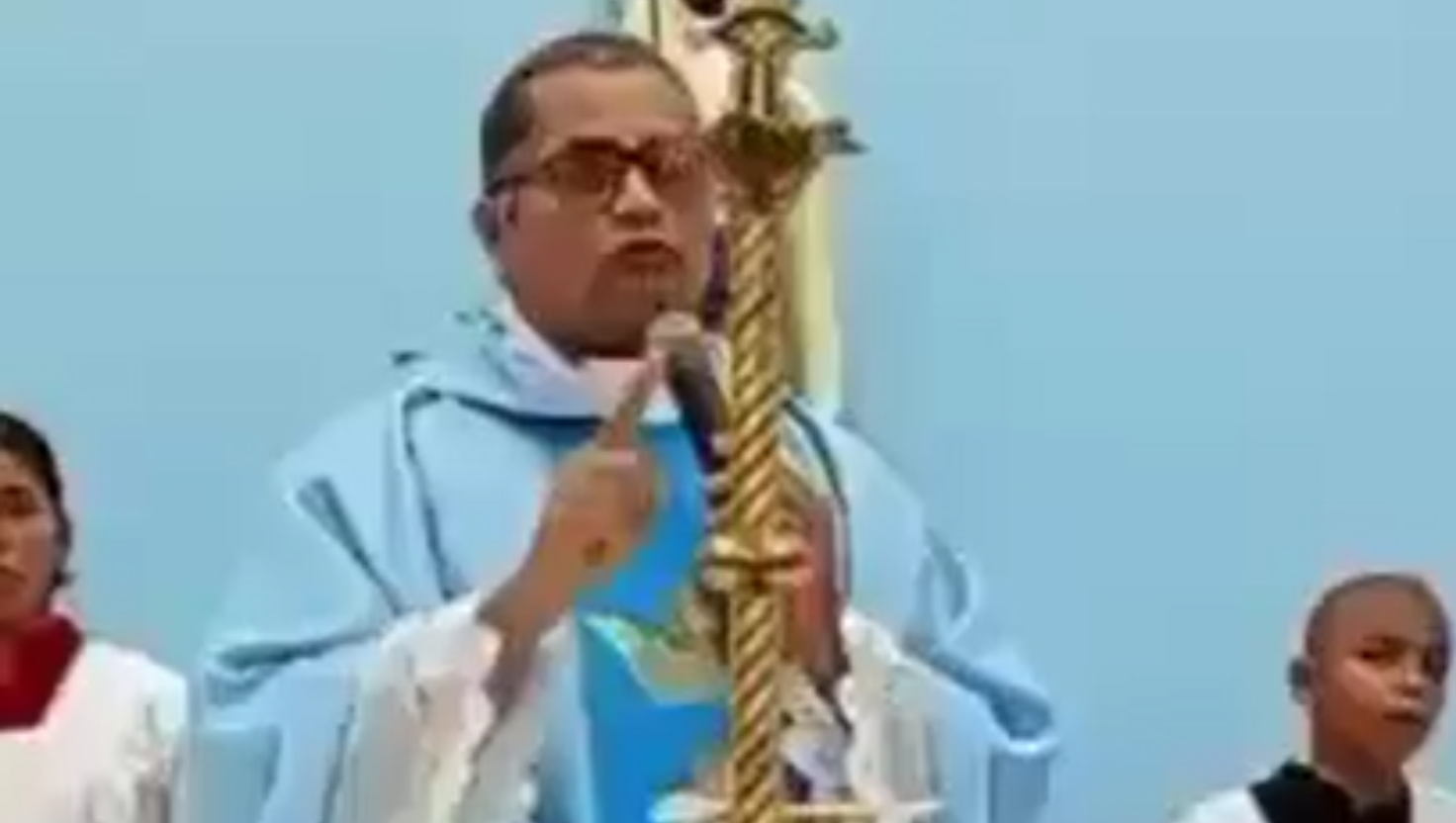 Missa é interrompida por tiroteio e padre fecha igreja na Bahia