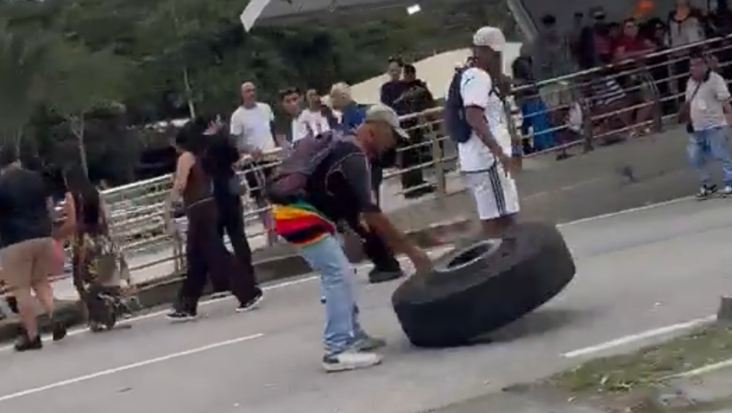 Mulher é atingida por roda de ônibus do BRT e morre no Rio