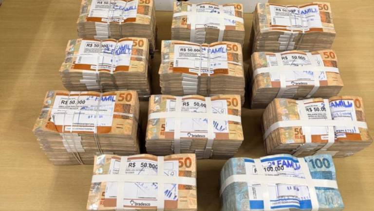 PF apreende R$ 600 mil em dinheiro durante ação contra crimes eleitorais em Niterói