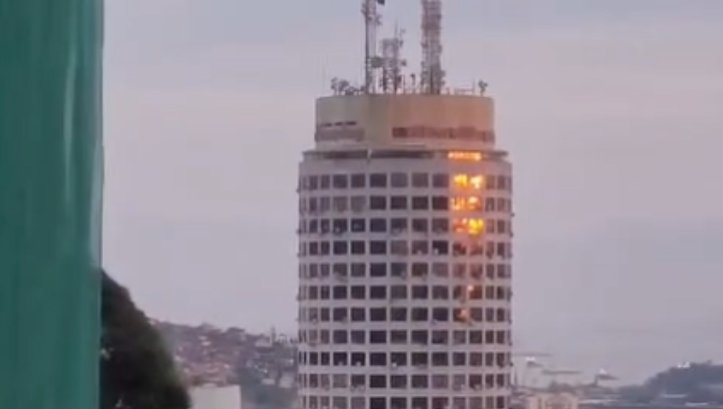 Bombeiros alertam após trote mobilizar quatro viaturas para falso incêndio em shopping de Niterói