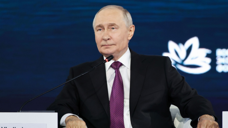 Putin anuncia cessar-fogo de três dias em meio a negociações de paz