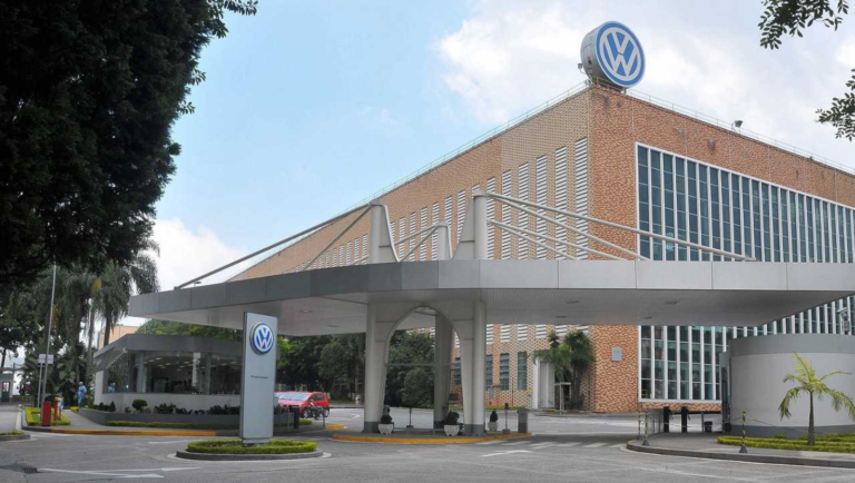 Volkswagen anuncia corte de 50 mil empregos em reestruturação