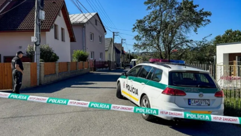 Mulher é morta a facadas durante ataque em escola na Eslováquia