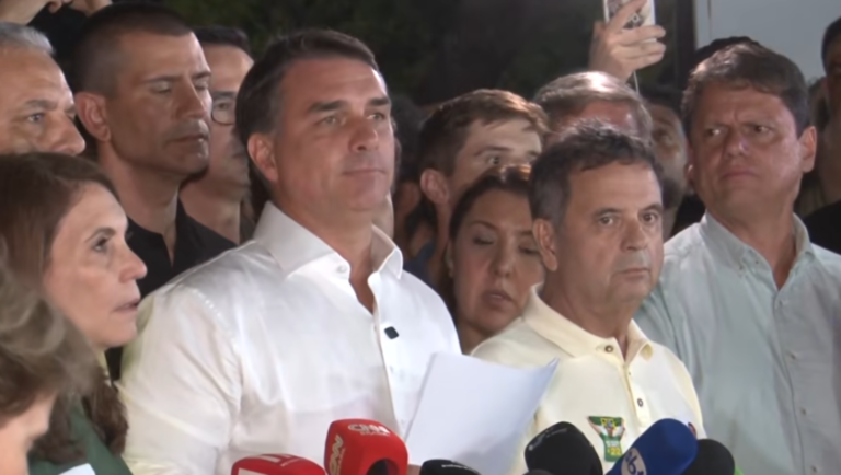 Flávio diz que pedirá anulação das eleições que reelegeu Lula